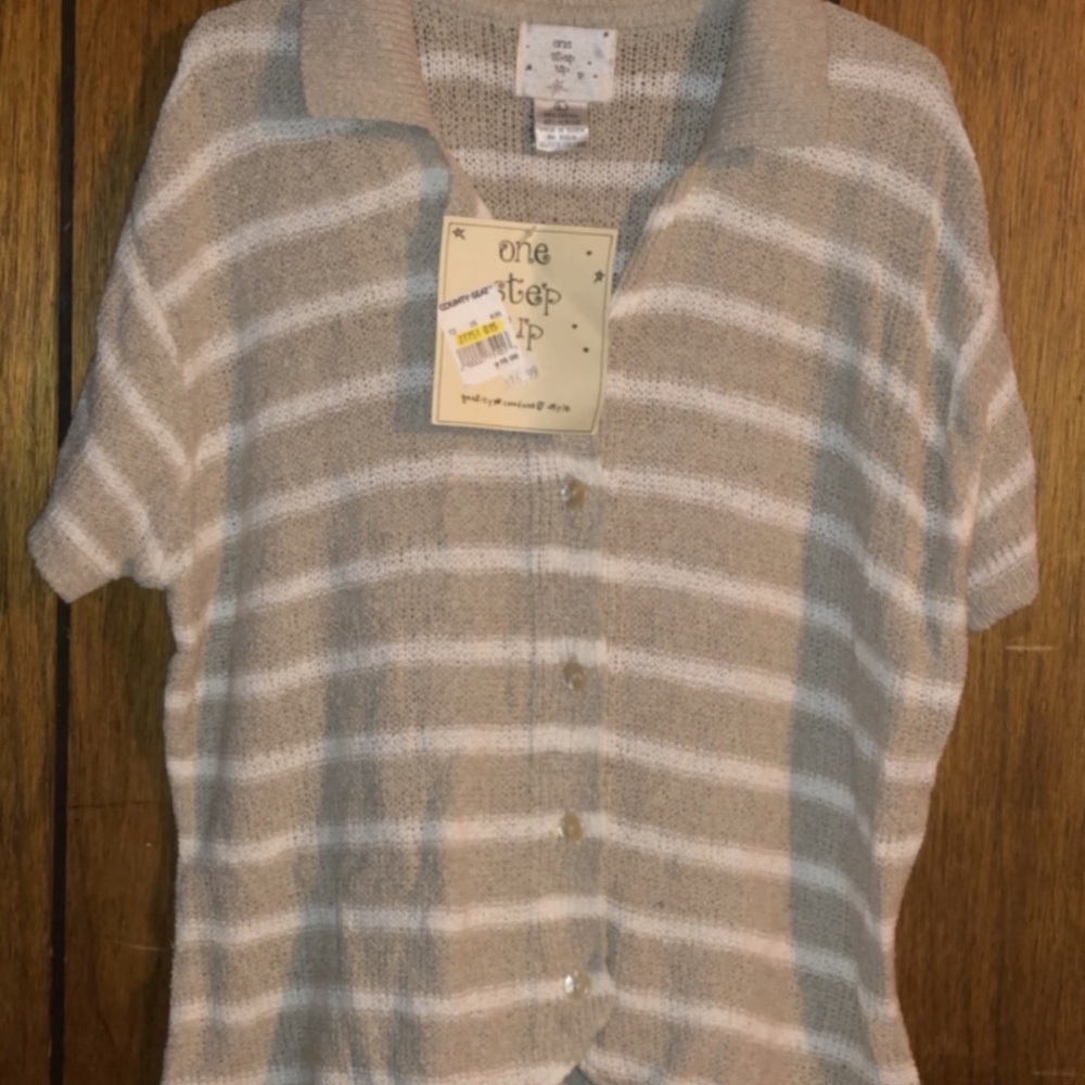 Short sleeve striped shirt
